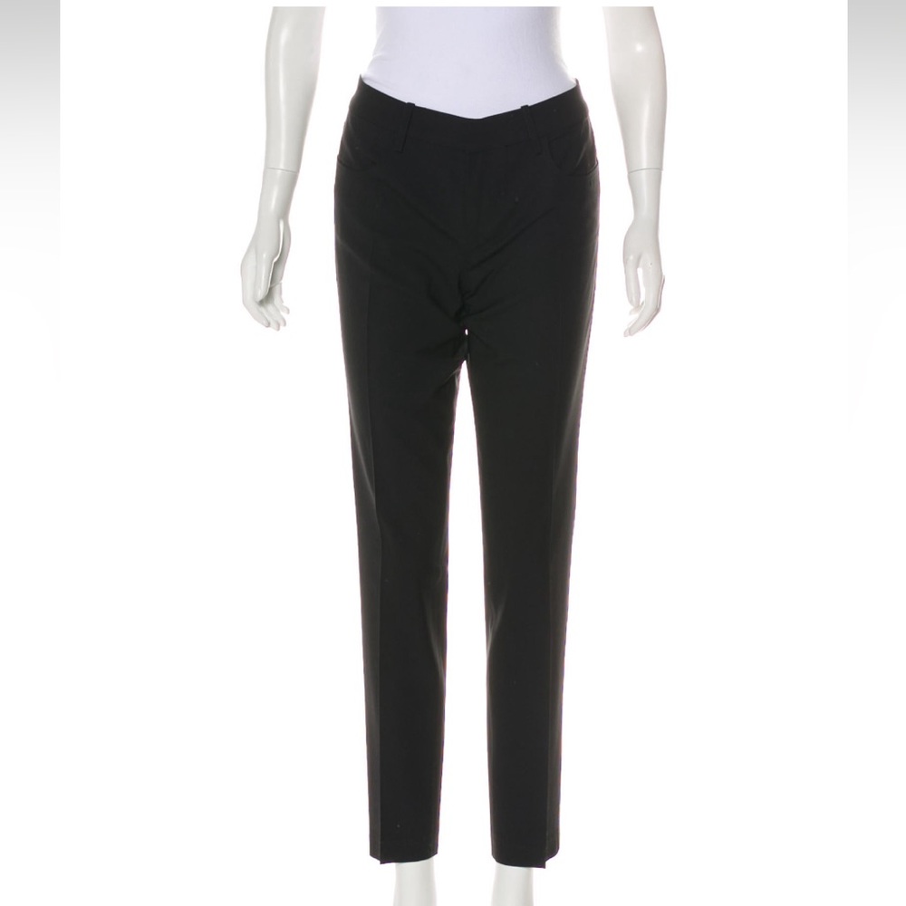 6397 Black wool slim leg pant, very good condition. Mid rise, slit pocket